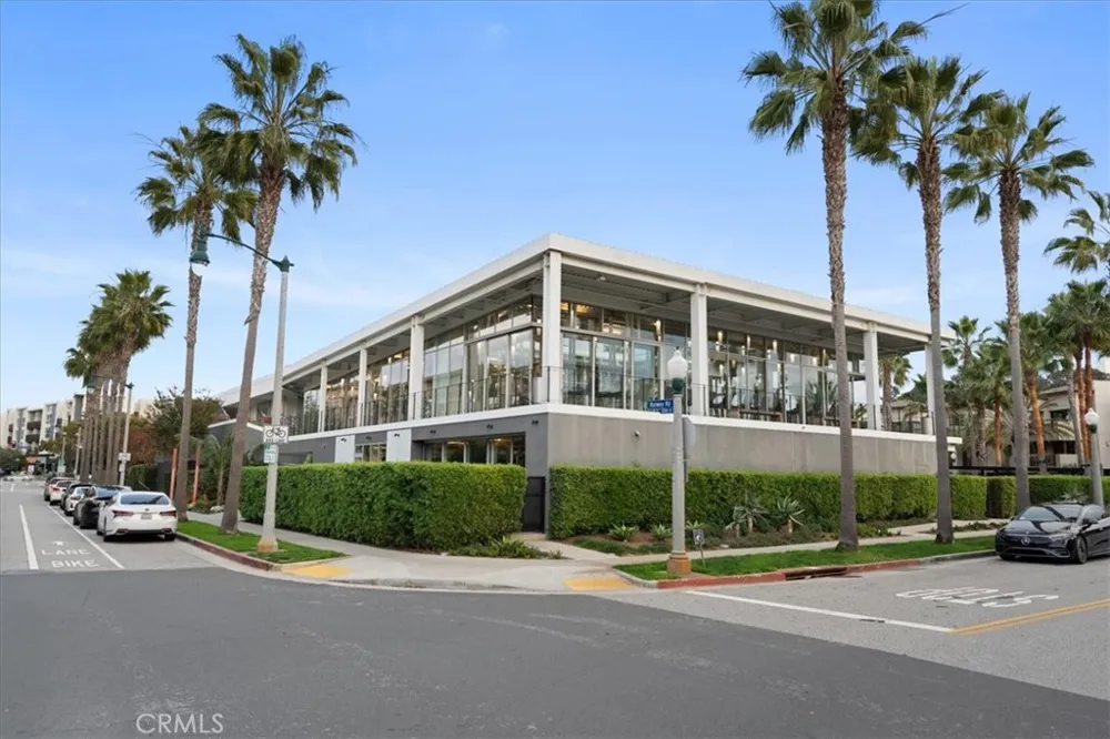 13044 Pacific Promenade #128 Playa Vista, CA 90094