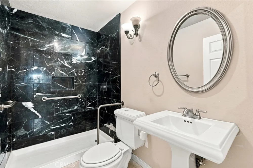 4108 Crestview Drive Lake Elsinore, CA 92530