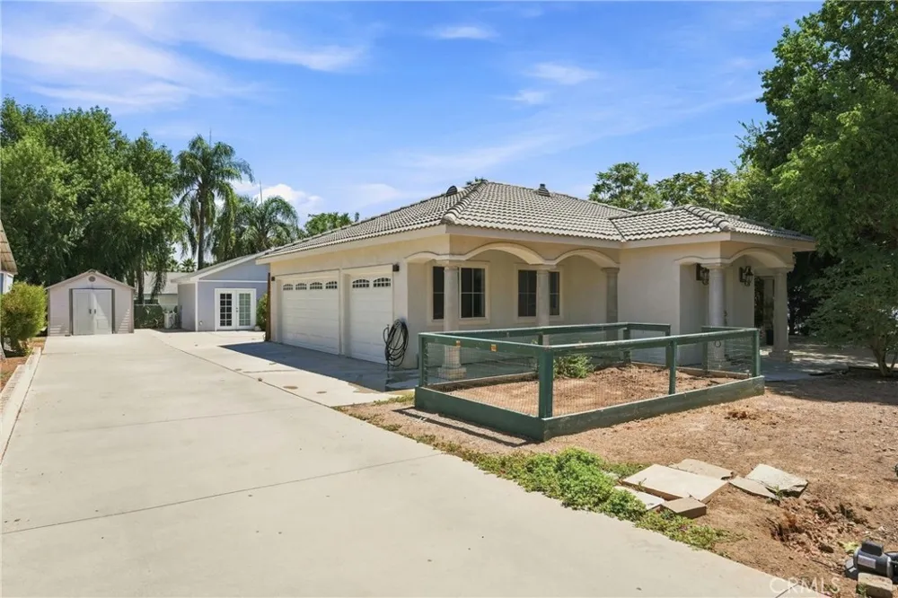 4108 Crestview Drive Lake Elsinore, CA 92530