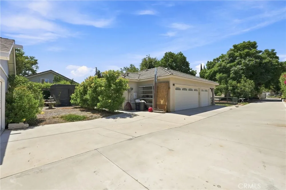 4108 Crestview Drive Lake Elsinore, CA 92530