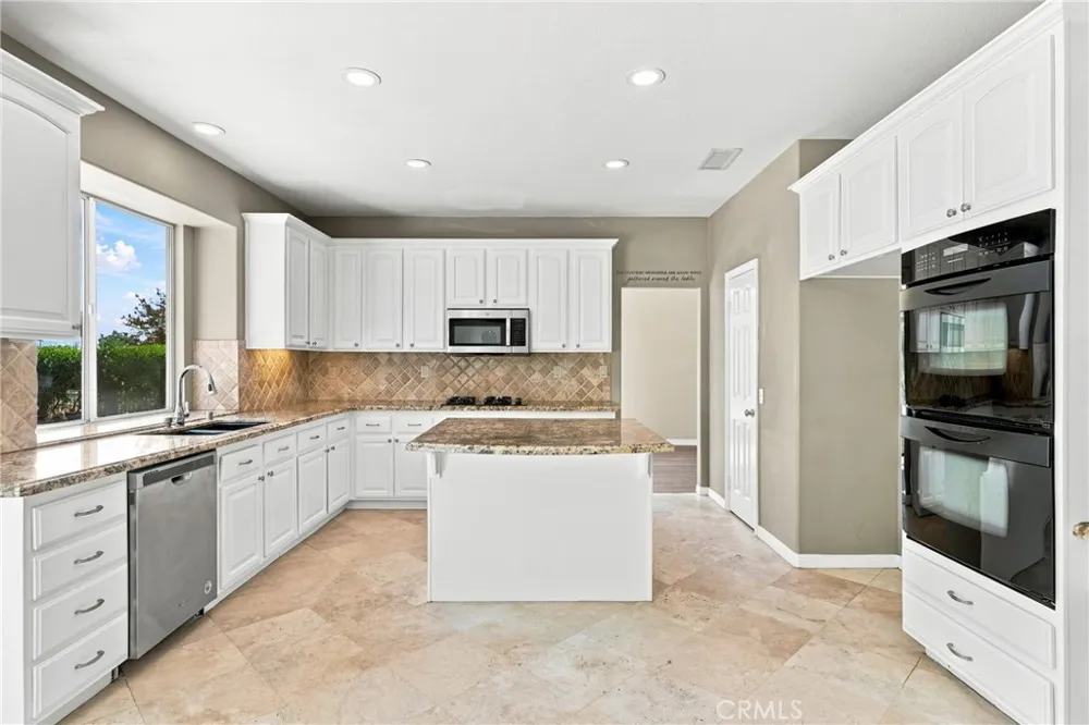 4108 Crestview Drive Lake Elsinore, CA 92530