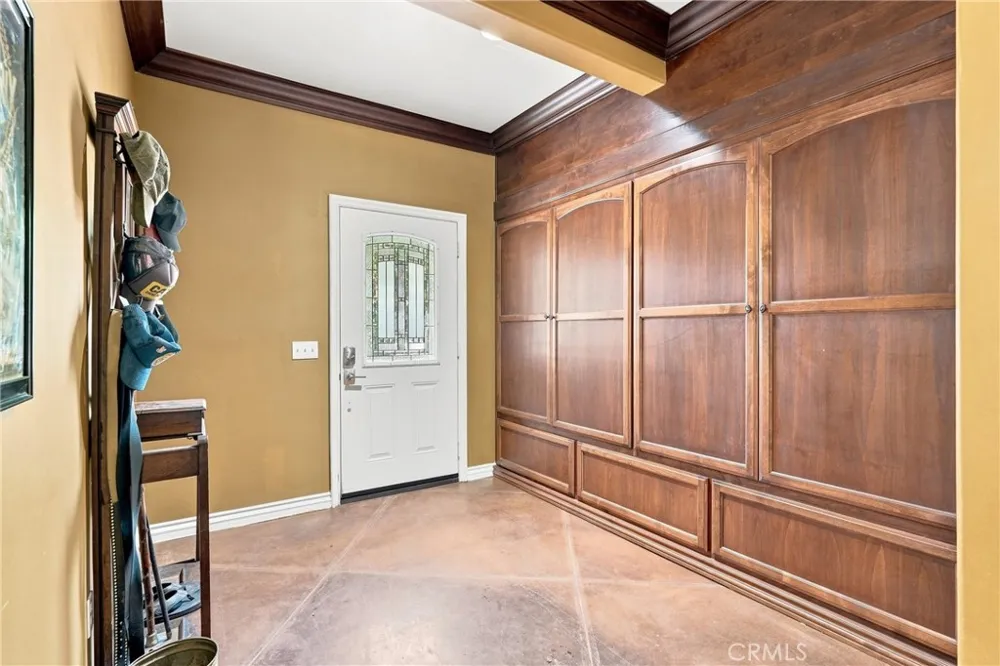 4108 Crestview Drive Lake Elsinore, CA 92530