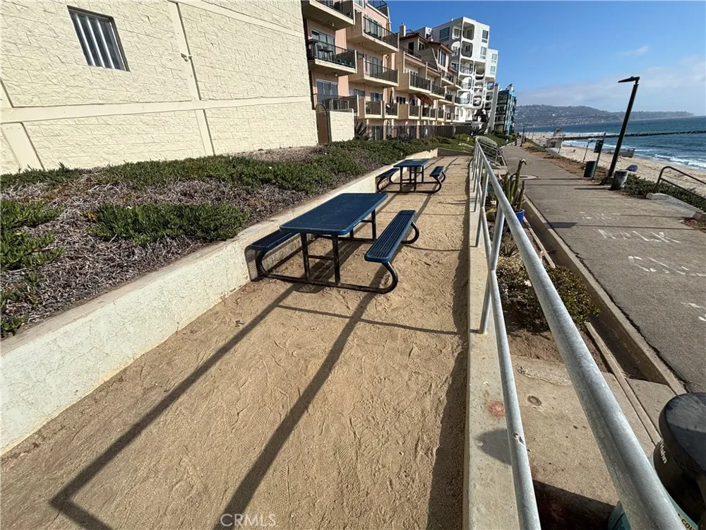 531 Esplanade #509 Redondo Beach, CA 90277