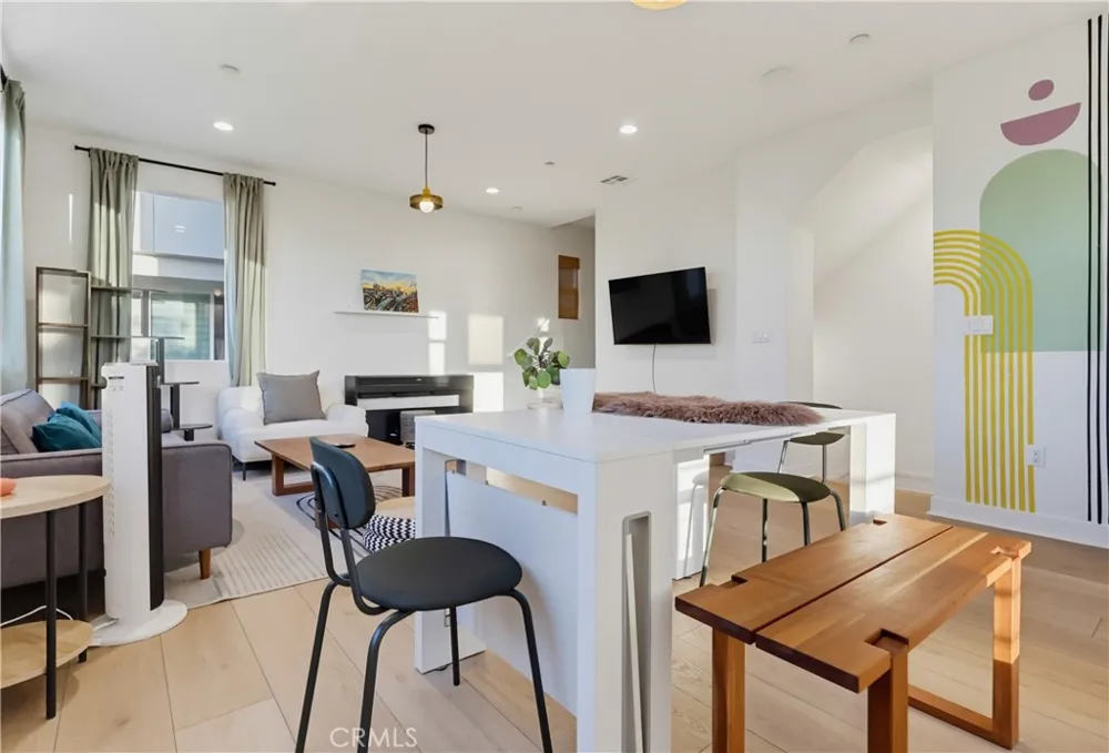 14352 Andean Way Gardena, CA 90249