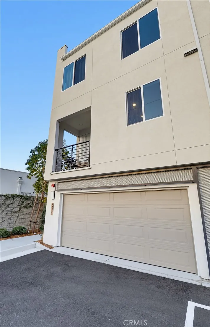 14352 Andean Way Gardena, CA 90249