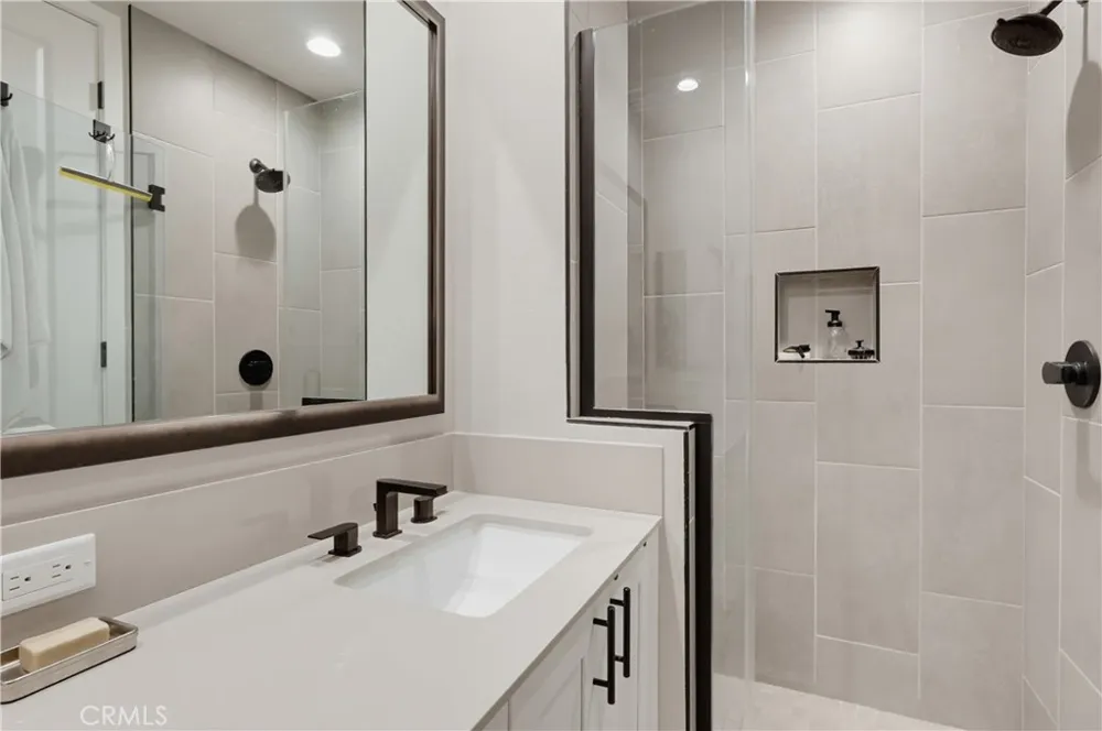 14352 Andean Way Gardena, CA 90249