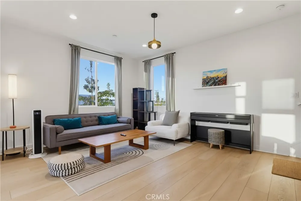 14352 Andean Way Gardena, CA 90249