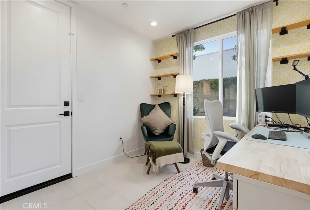 14352 Andean Way Gardena, CA 90249