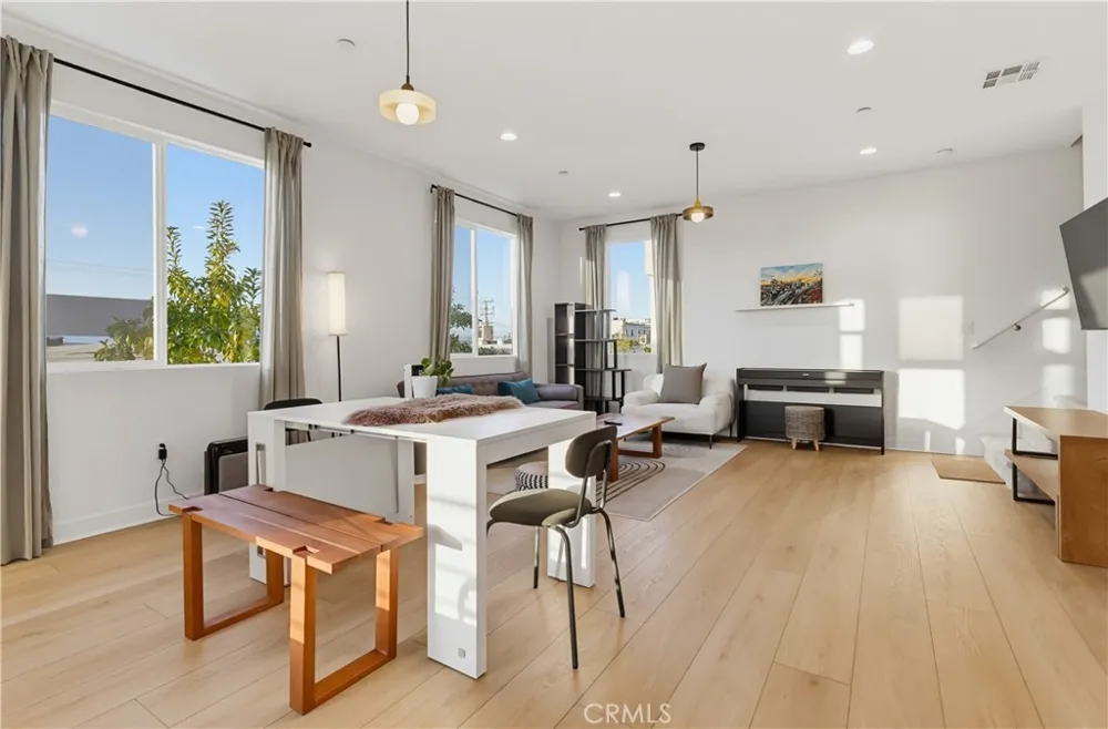 14352 Andean Way Gardena, CA 90249
