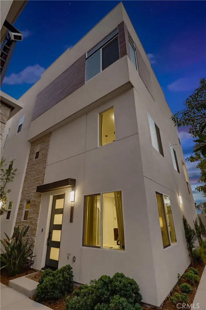 14352 Andean Way Gardena, CA 90249
