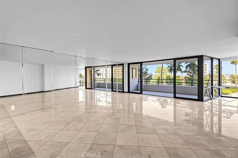 4337 Marina City Dr #149 Marina del Rey, CA 90292