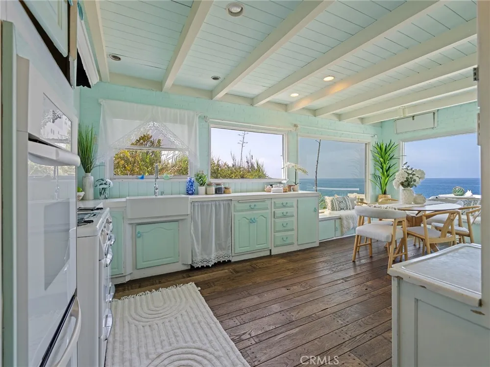 809 Esplanade Redondo Beach, CA 90277