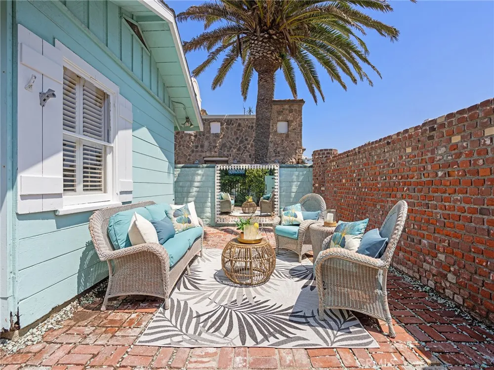 809 Esplanade Redondo Beach, CA 90277