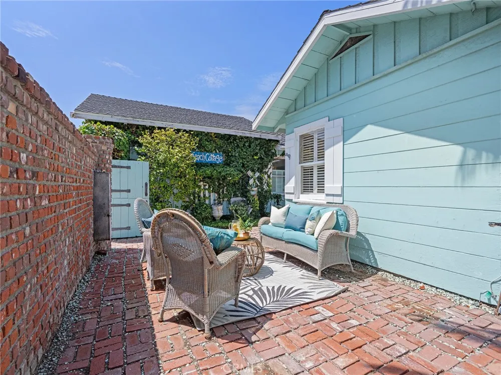 809 Esplanade Redondo Beach, CA 90277