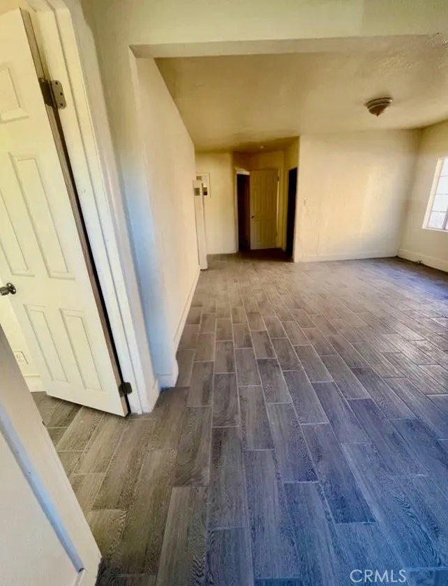 1448 W 106th Los Angeles, CA 90047