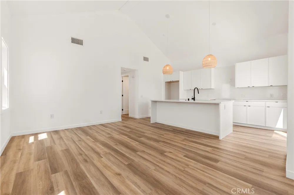 226 Arena Street El Segundo, CA 90245