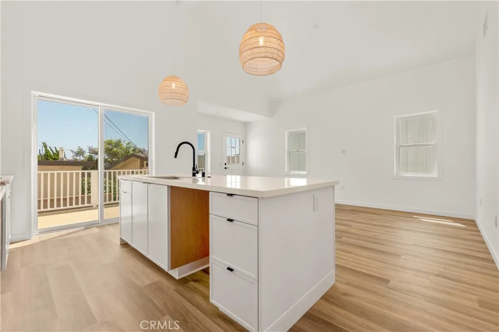 226 Arena Street El Segundo, CA 90245