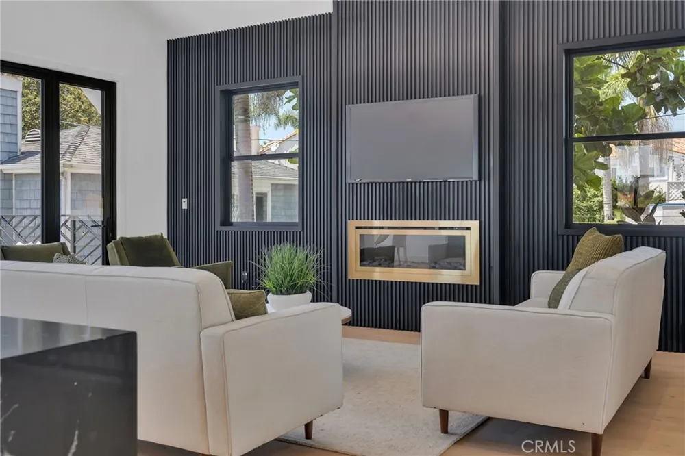 520 Lucia #B Redondo Beach, CA 90277