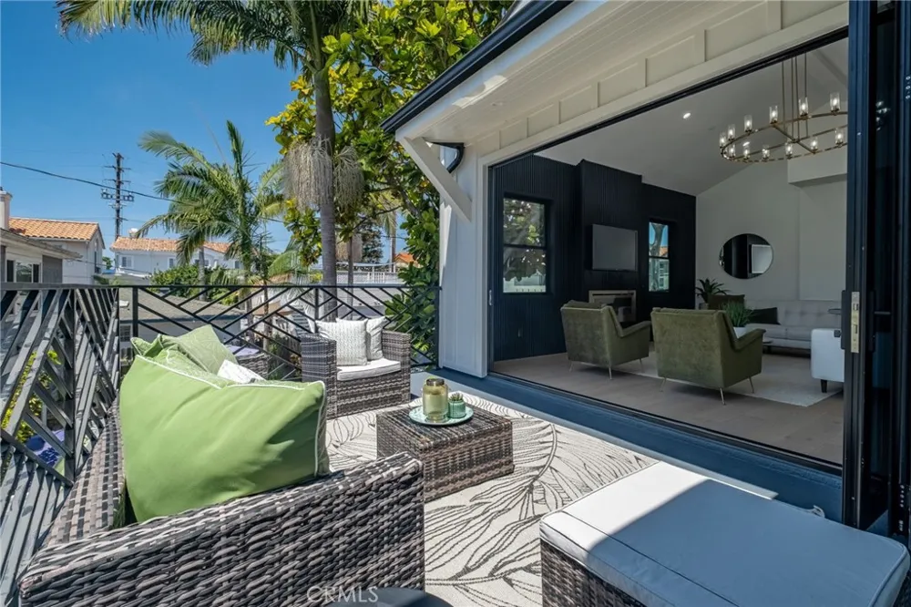 520 Lucia #B Redondo Beach, CA 90277