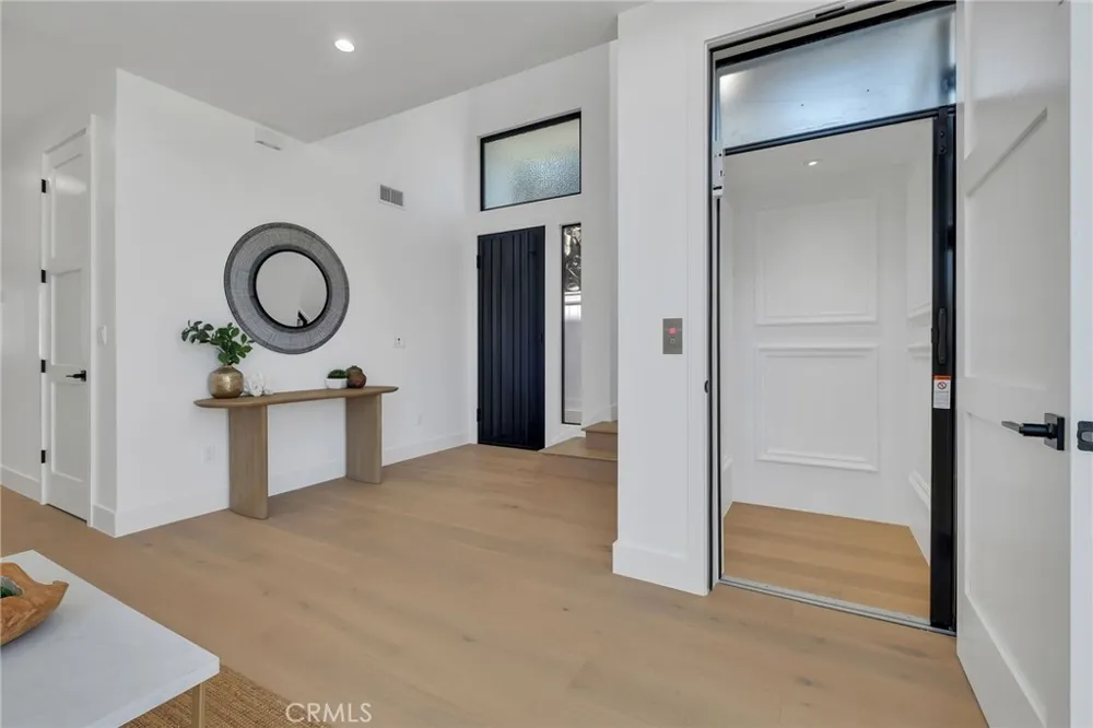 520 Lucia #B Redondo Beach, CA 90277