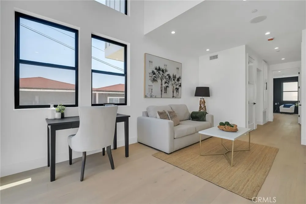 520 Lucia #B Redondo Beach, CA 90277