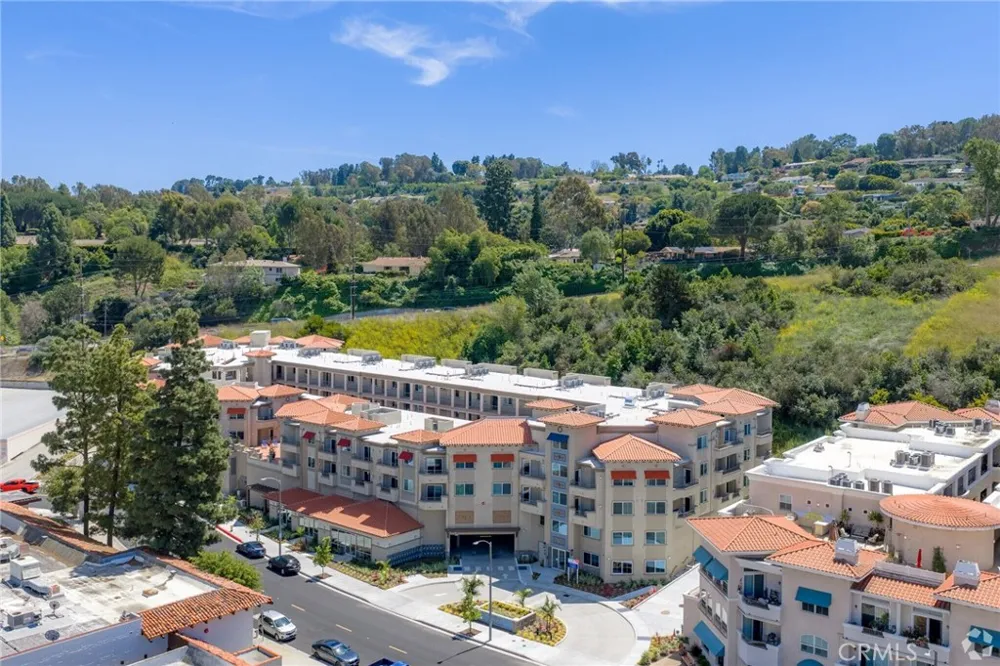 927 Deep Valley Drive #215 Rolling Hills Estates, CA 90274