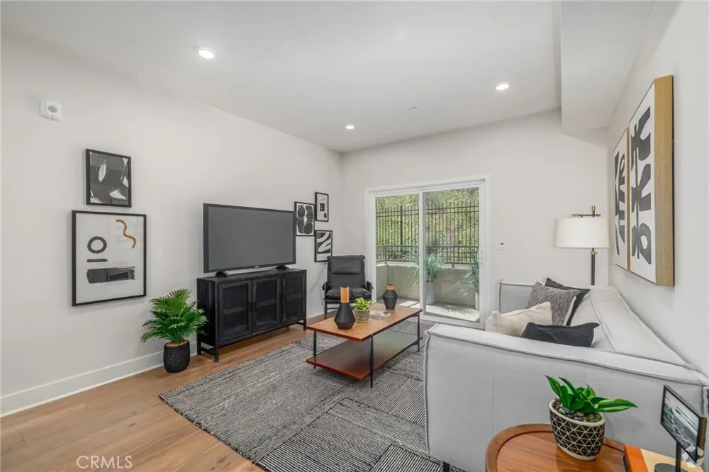 927 Deep Valley Drive #215 Rolling Hills Estates, CA 90274