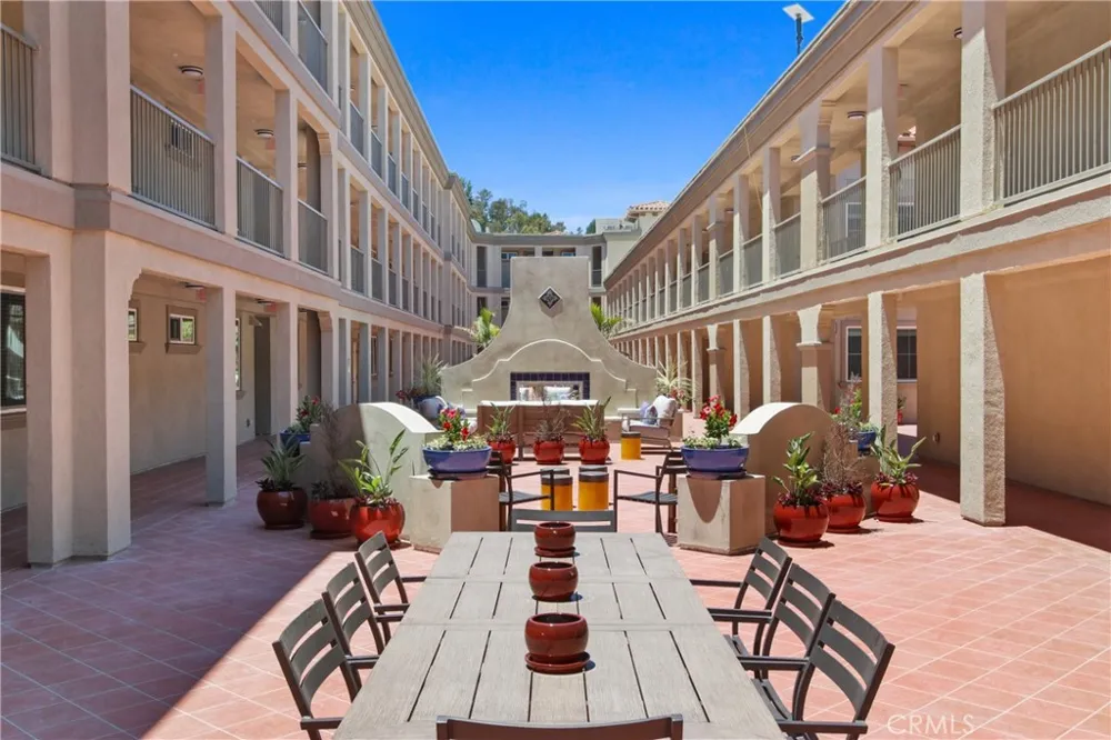 927 Deep Valley Drive #215 Rolling Hills Estates, CA 90274