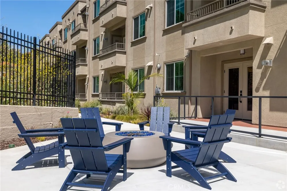 927 Deep Valley Drive #215 Rolling Hills Estates, CA 90274