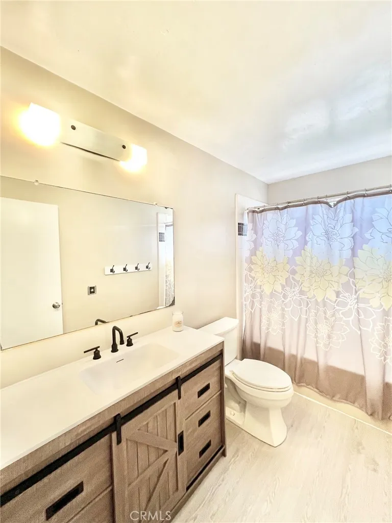 109 Tremont Avalon, CA 90704