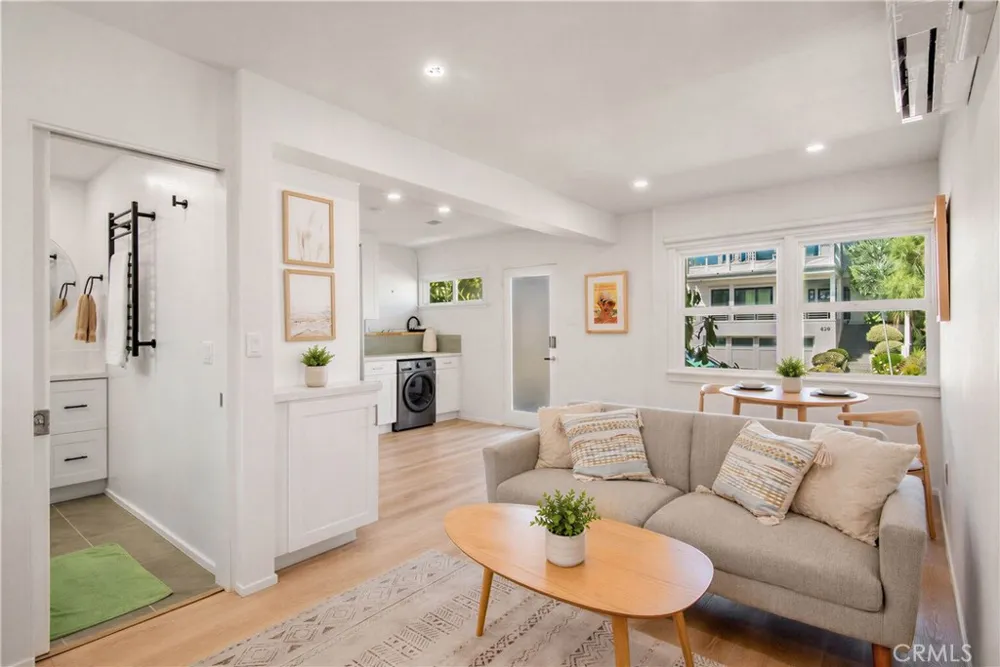 428 25th Hermosa Beach, CA 90254