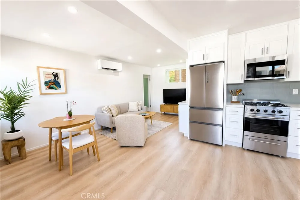 428 25th Hermosa Beach, CA 90254
