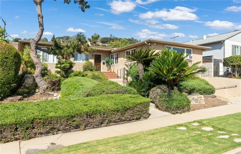1027 S Malgren San Pedro, CA 90732