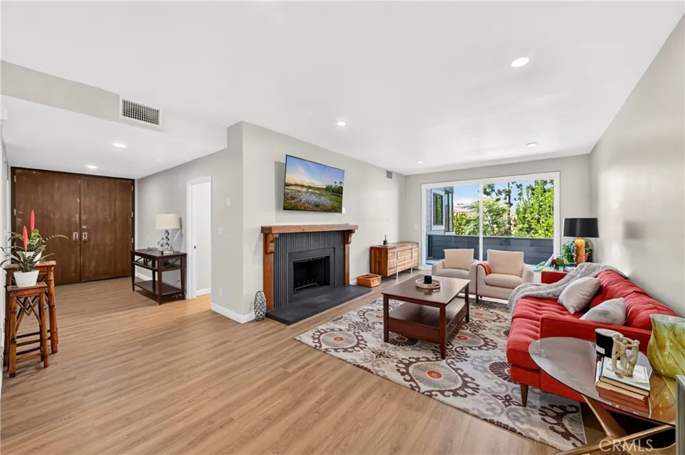4600 Via Dolce #214 Marina del Rey, CA 90292