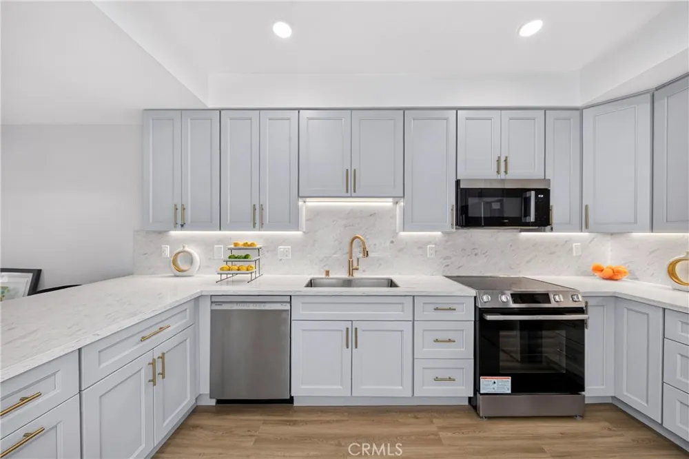 4600 Via Dolce #214 Marina del Rey, CA 90292