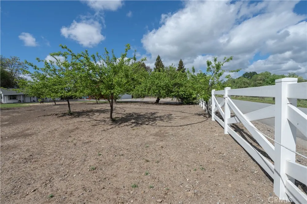 17490 Poplar Atascadero, CA 93422