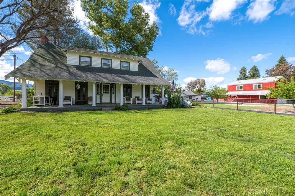 17490 Poplar Atascadero, CA 93422