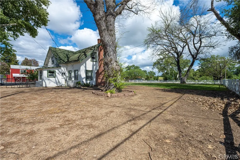 17490 Poplar Atascadero, CA 93422