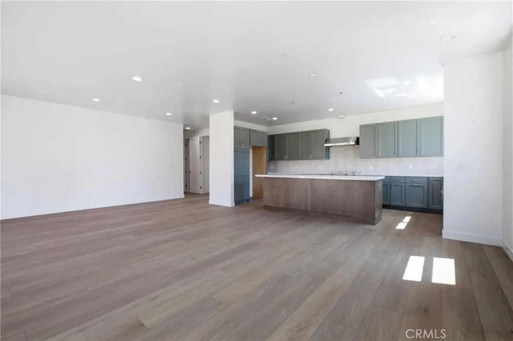 914 The Pike Arroyo Grande, CA 93420