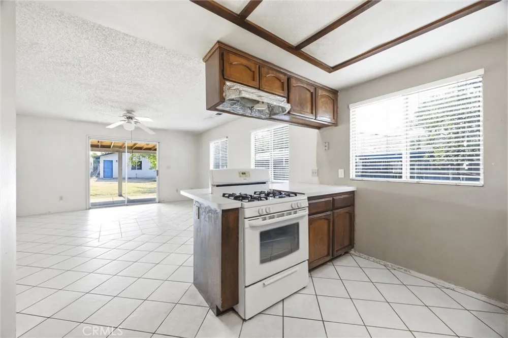 709 Crane Street Bakersfield, CA 93306