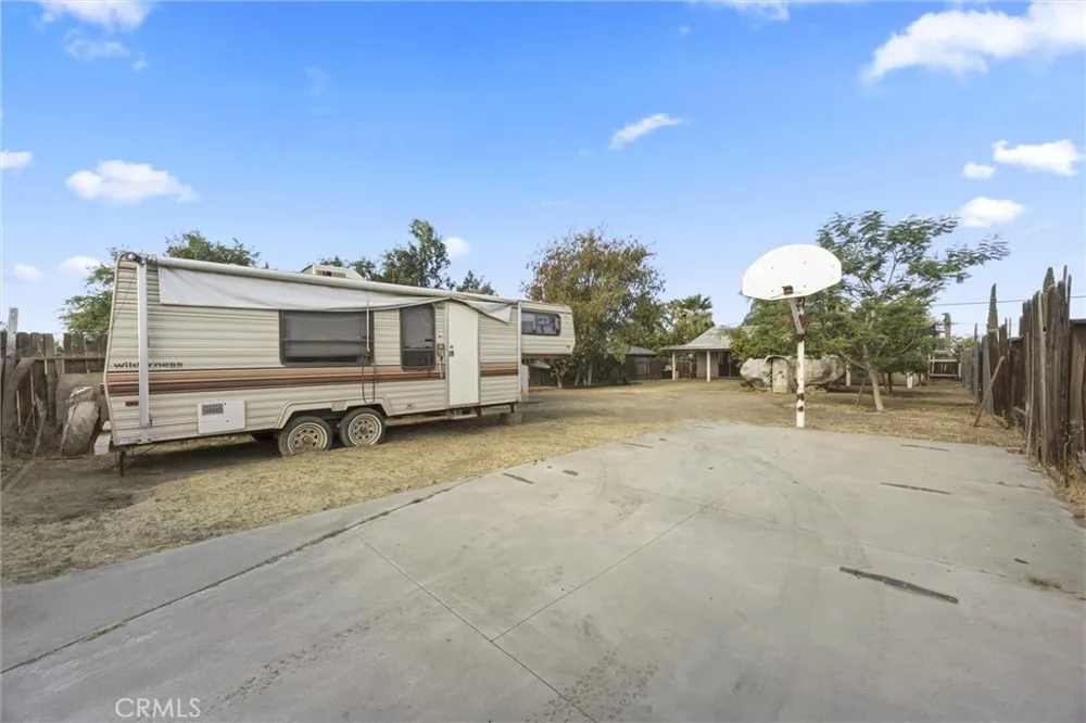709 Crane Street Bakersfield, CA 93306