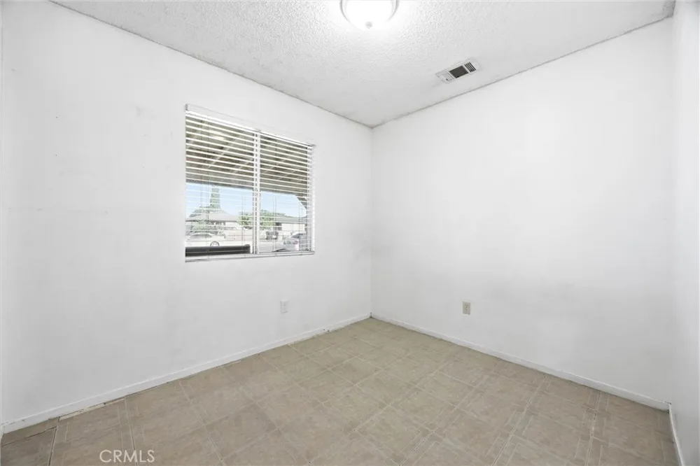 709 Crane Street Bakersfield, CA 93306