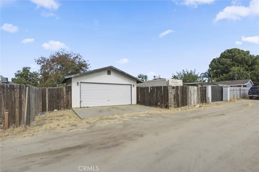 709 Crane Street Bakersfield, CA 93306