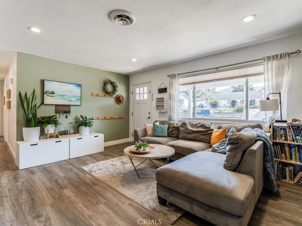 748 Woodland Los Osos, CA 93402