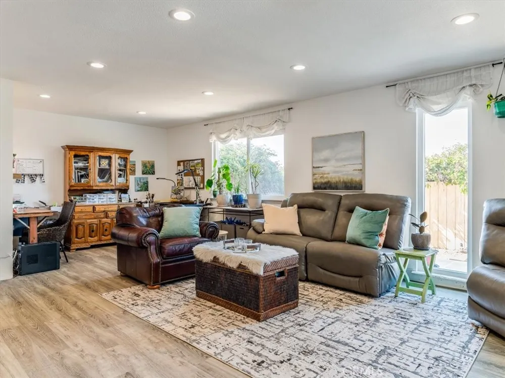 748 Woodland Los Osos, CA 93402