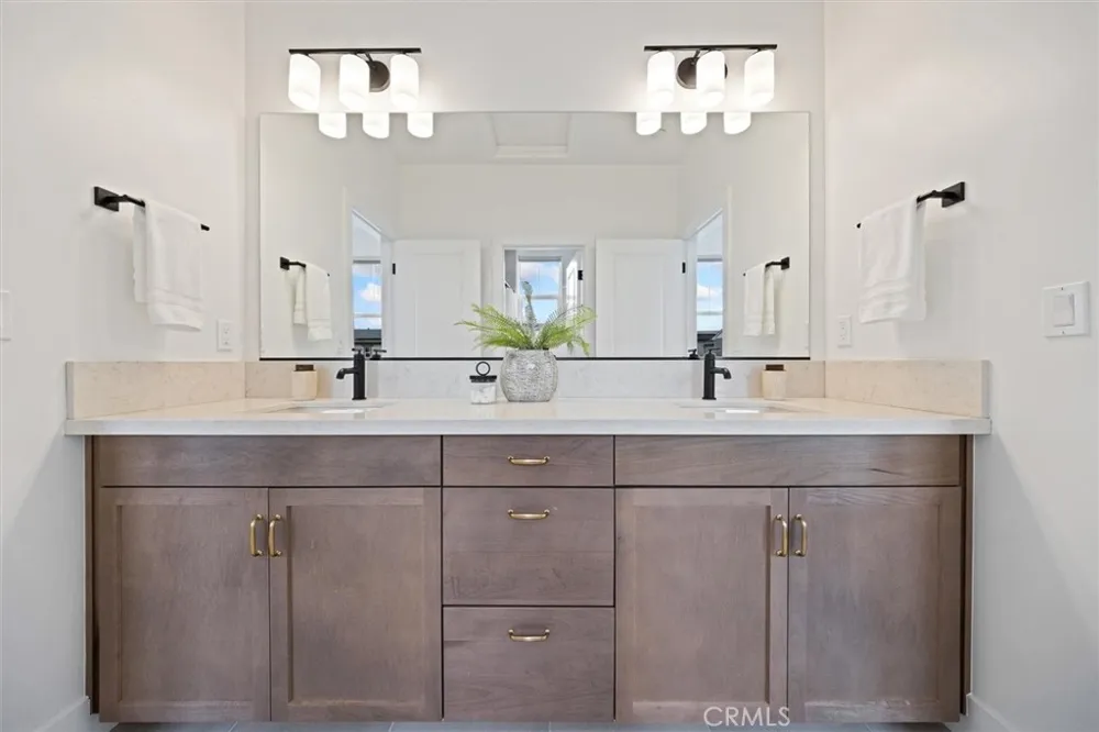 240 Foxtrot Court San Luis Obispo, CA 93401