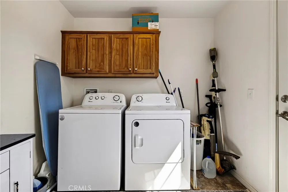 13737 S Park Magalia, CA 95954