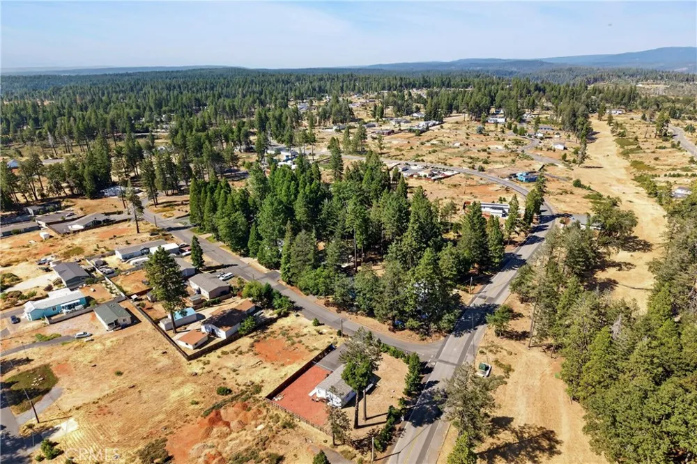 13737 S Park Magalia, CA 95954