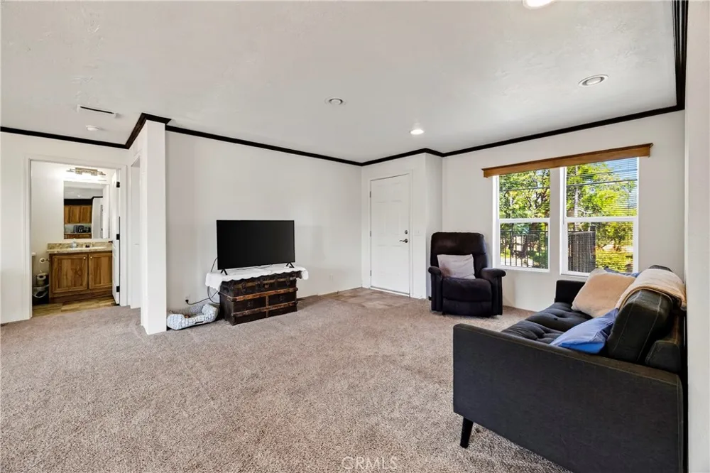 13737 S Park Magalia, CA 95954