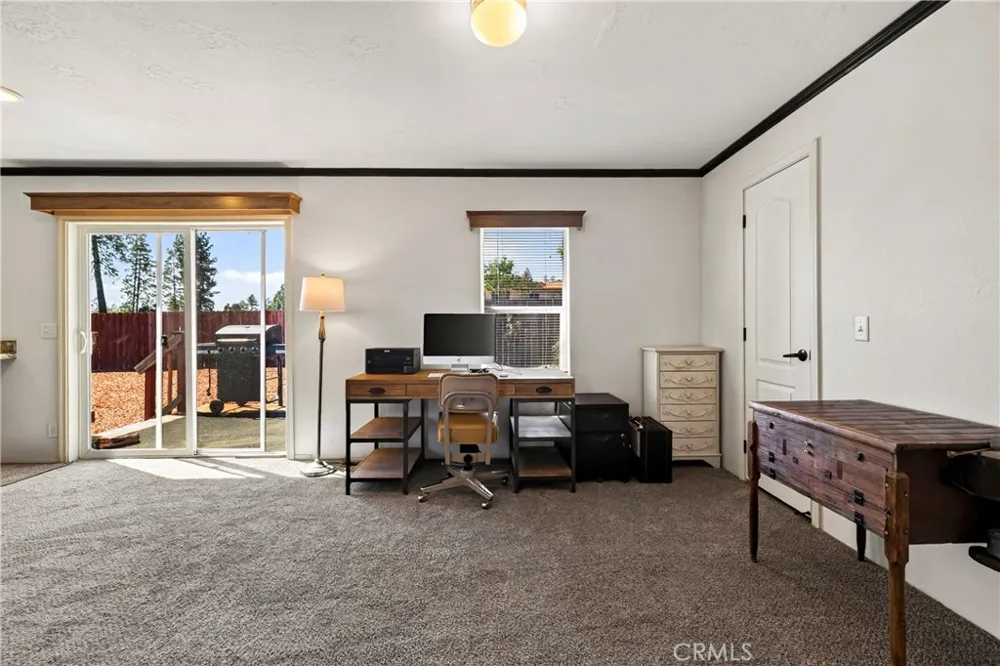 13737 S Park Magalia, CA 95954